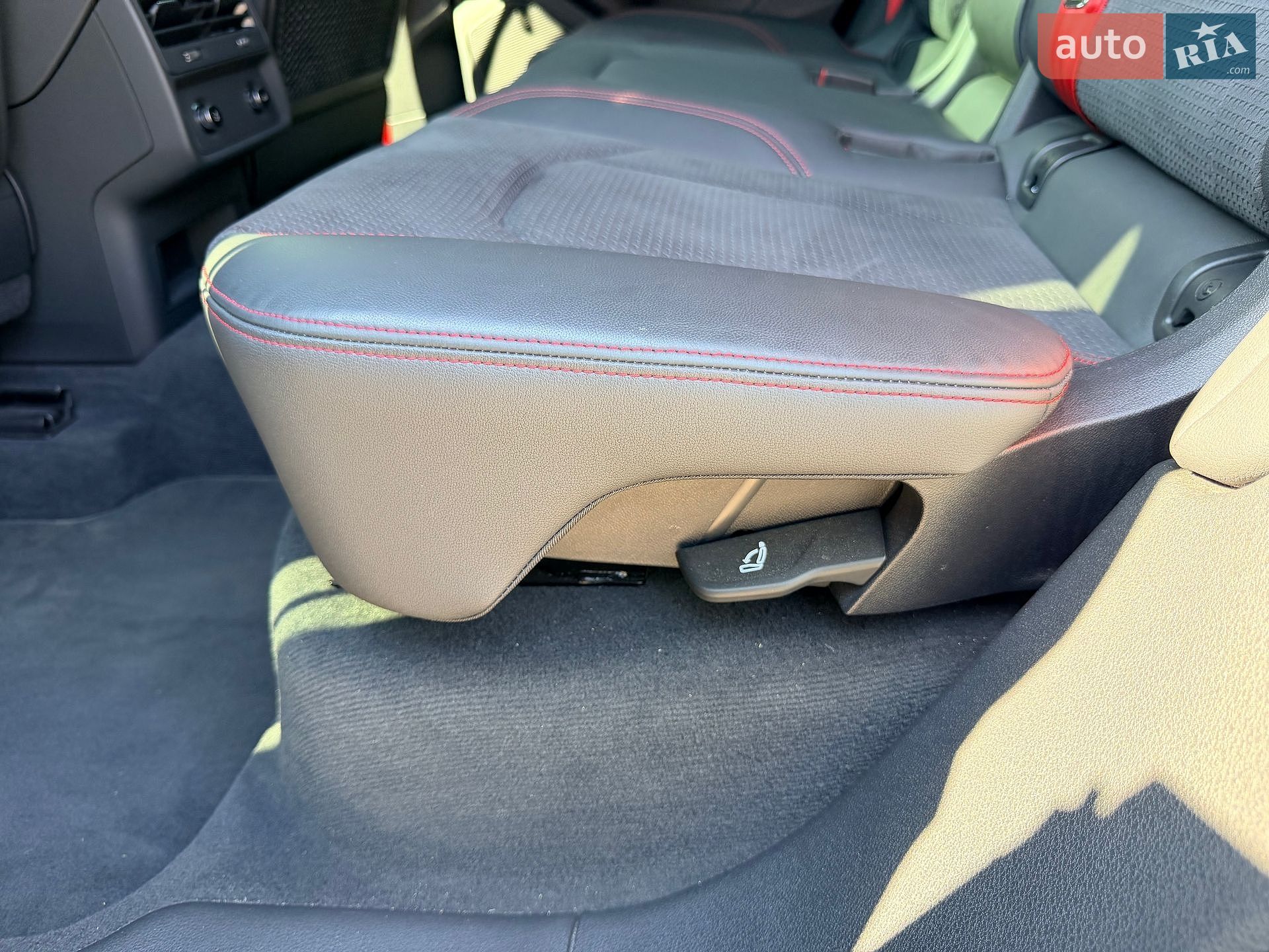 Audi Q8 2023 VIN WAUZZZF19RD004116 фото оголошення 24 з 45