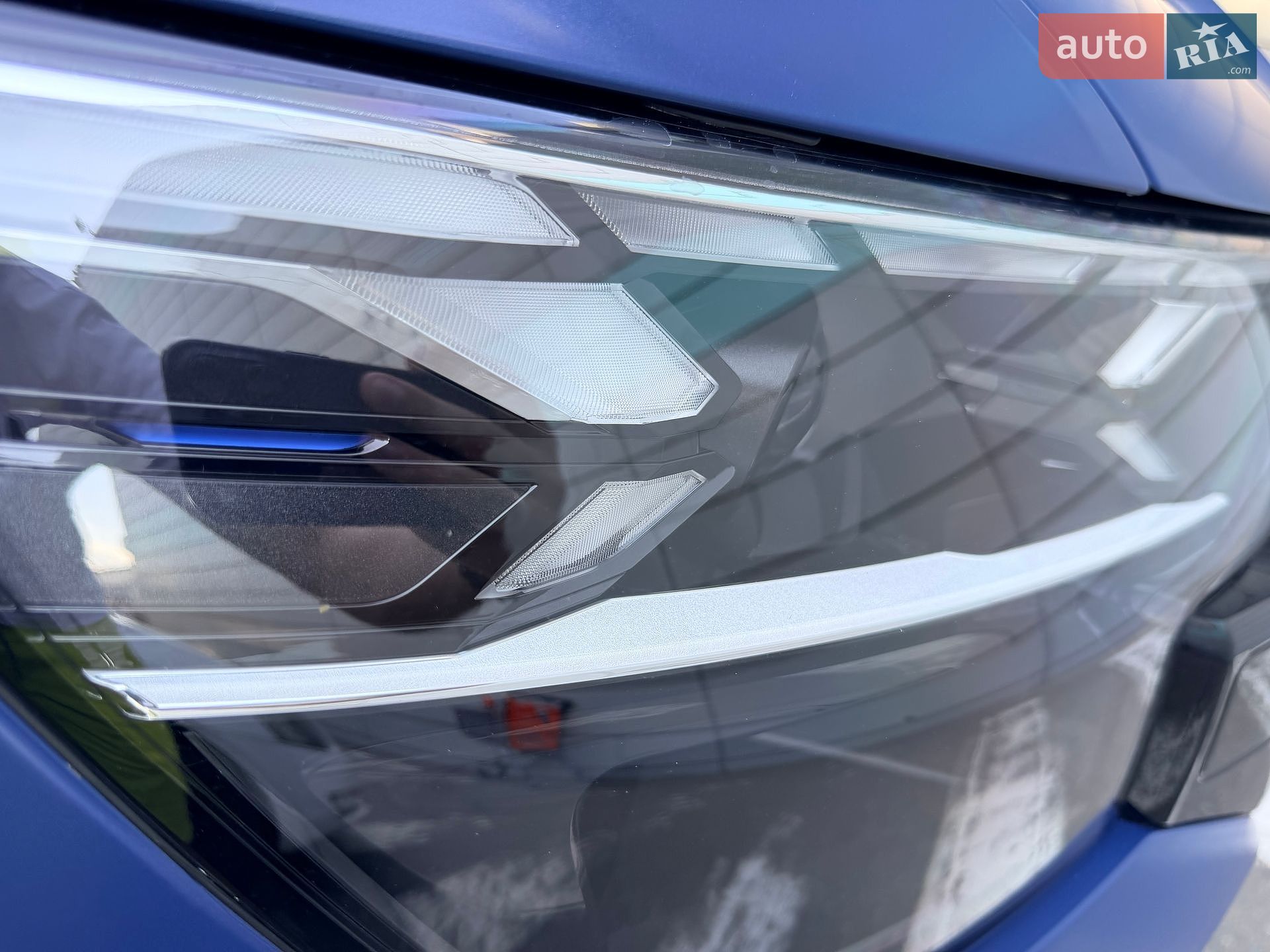 Audi Q8 2023 VIN WAUZZZF19RD004116 фото оголошення 10 з 45