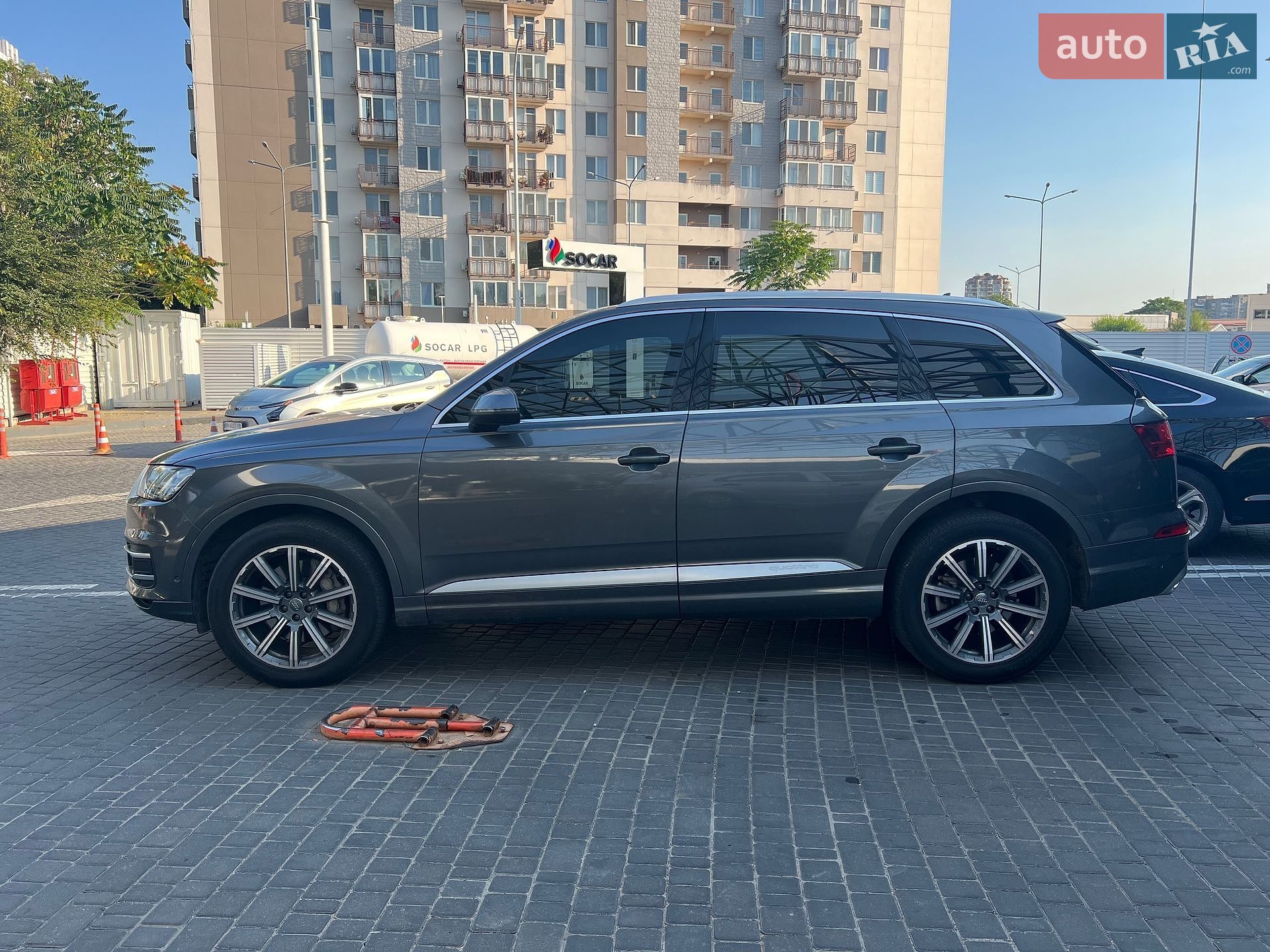 Audi Q7 2018 VIN WA1LAAF75KD010565 фото оголошення 6 з 10