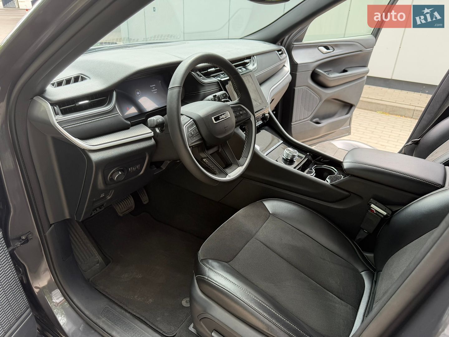 Jeep Grand Cherokee 2023 VIN 1C4RJHAG1PC540254 фото оголошення 6 з 11