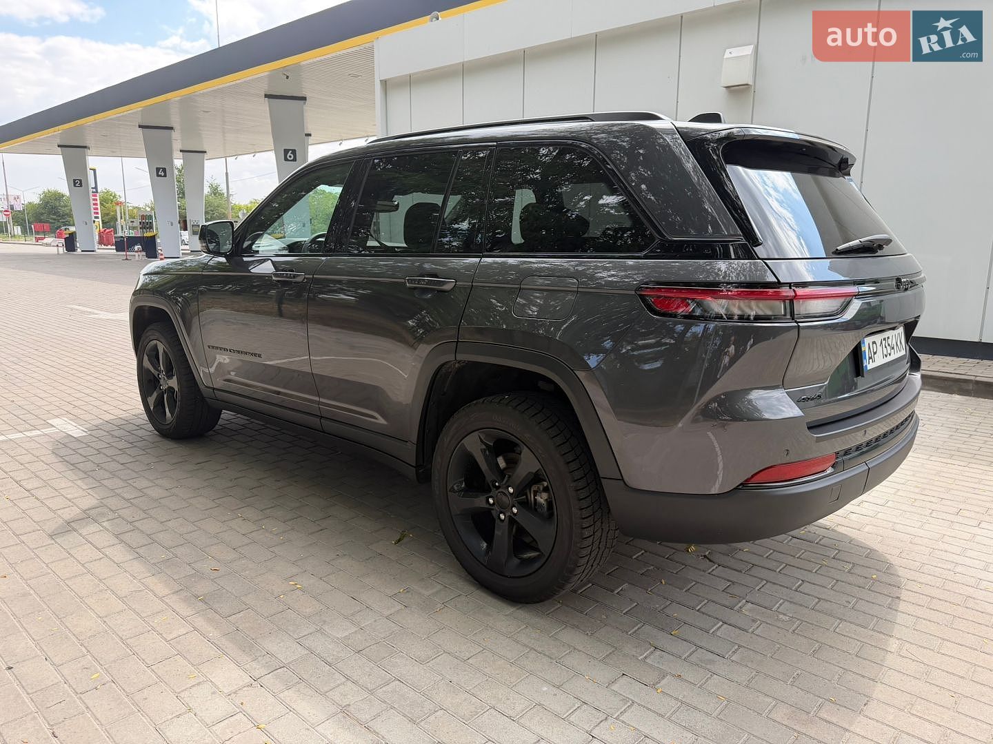 Jeep Grand Cherokee 2023 VIN 1C4RJHAG1PC540254 фото оголошення 10 з 11