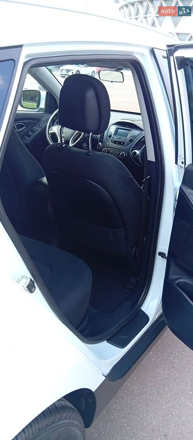 Hyundai ix35 2010 VIN U5YZT81AABL064257 фото оголошення 7 з 22