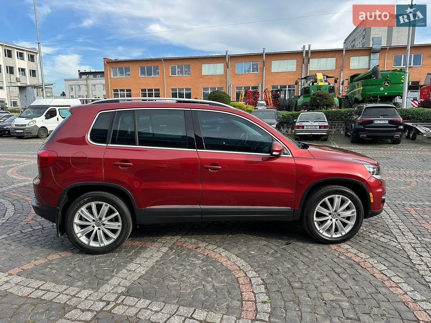 Volkswagen Tiguan 2015 VIN WVGAV7AX2FW109197 фото оголошення 8 з 22
