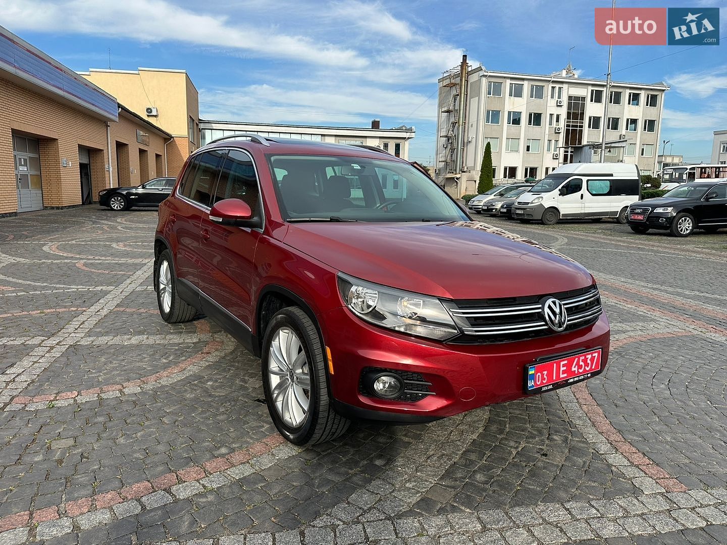 Volkswagen Tiguan 2015 VIN WVGAV7AX2FW109197 фото оголошення 2 з 22