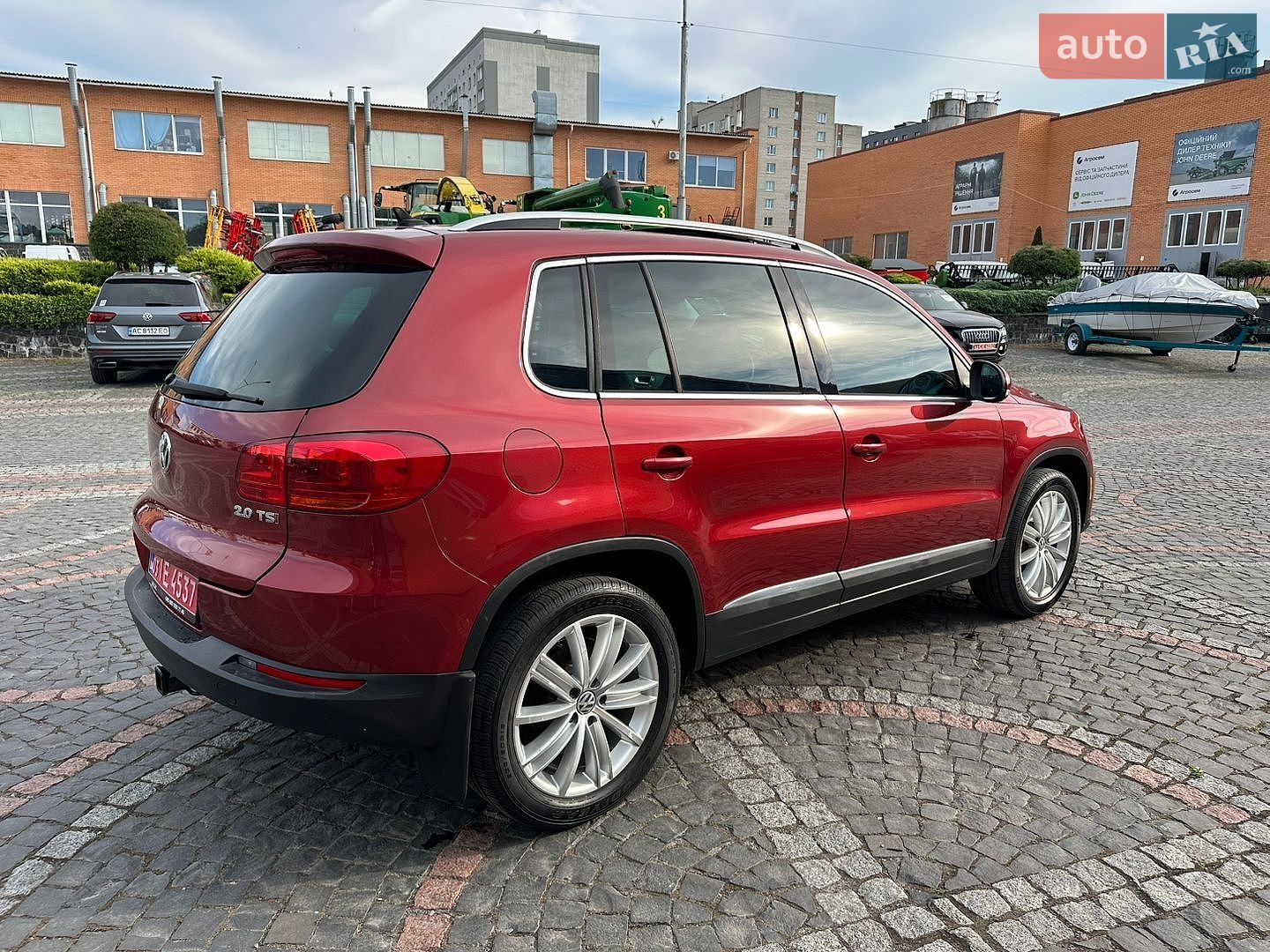 Volkswagen Tiguan 2015 VIN WVGAV7AX2FW109197 фото оголошення 7 з 22