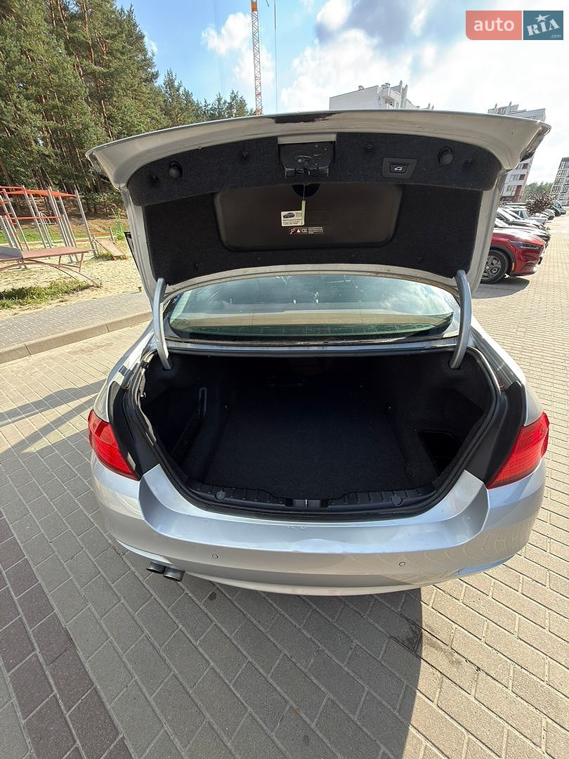 BMW 5 Series 2016 VIN WBA5A5C58GG350773 фото оголошення 10 з 14