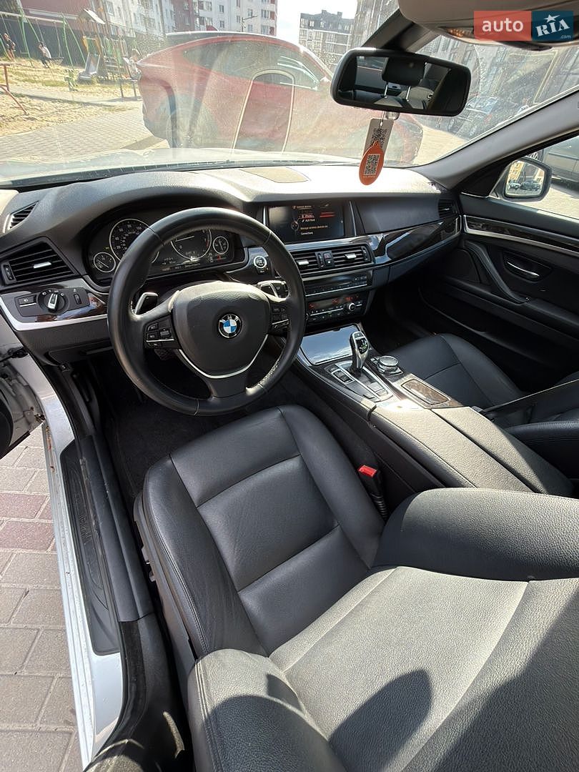 BMW 5 Series 2016 VIN WBA5A5C58GG350773 фото оголошення 9 з 14