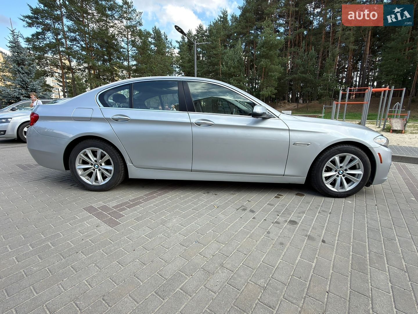BMW 5 Series 2016 VIN WBA5A5C58GG350773 фото оголошення 13 з 14