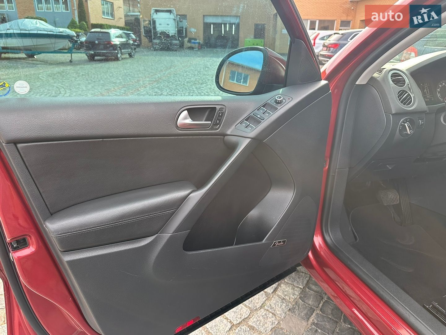 Volkswagen Tiguan 2015 VIN WVGAV7AX2FW109197 фото оголошення 17 з 22