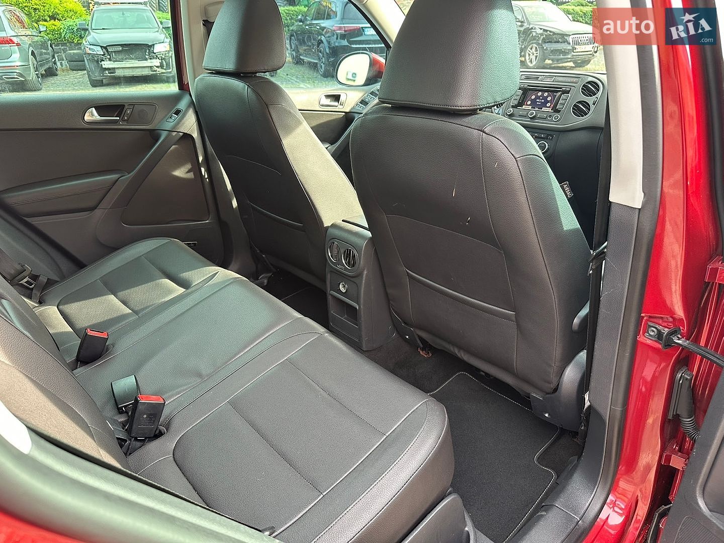 Volkswagen Tiguan 2015 VIN WVGAV7AX2FW109197 фото оголошення 13 з 22