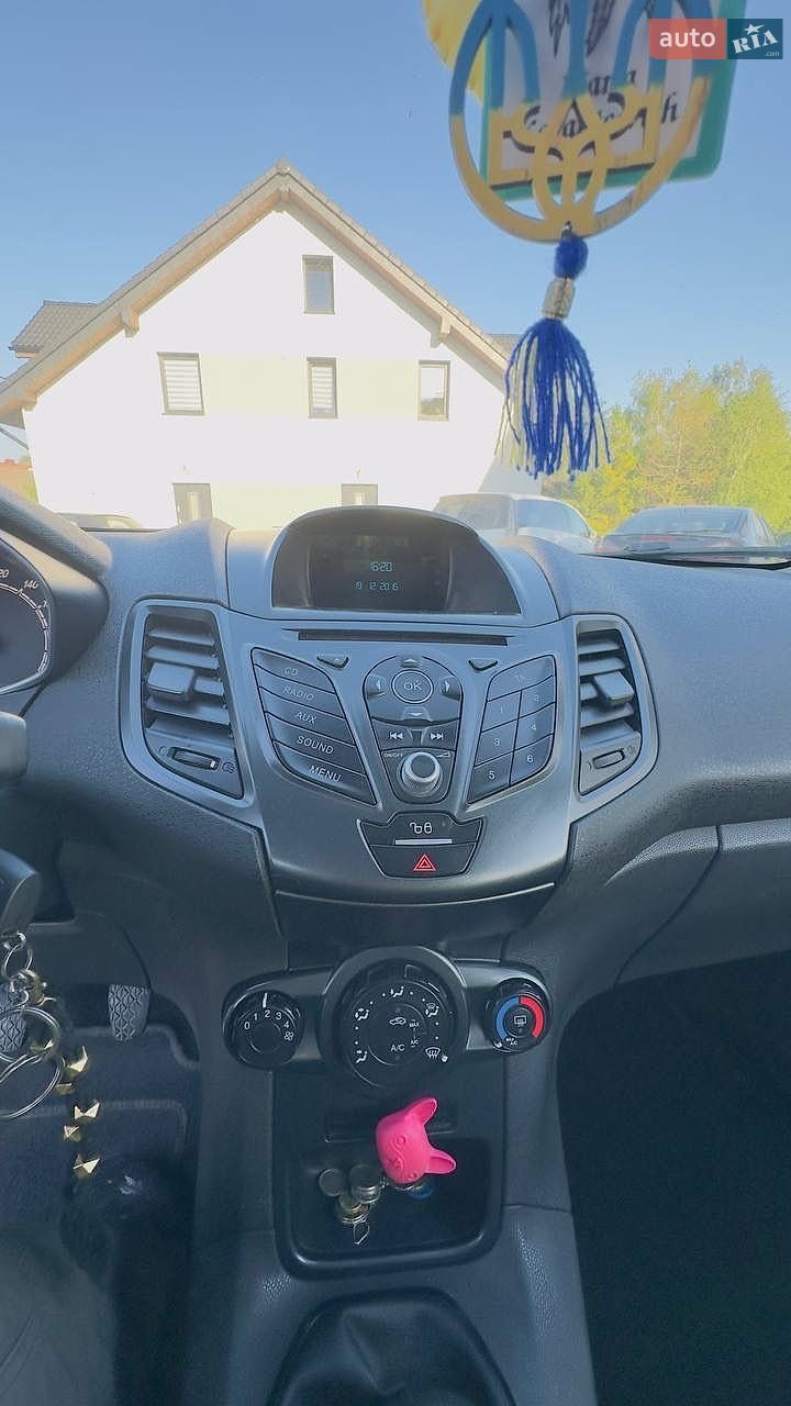Ford Fiesta 2016 VIN WF0DXXGAKDGS42818 фото оголошення 11 з 14