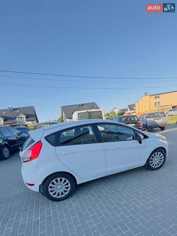 Ford Fiesta 2016 VIN WF0DXXGAKDGS42818 фото оголошення 2 з 14