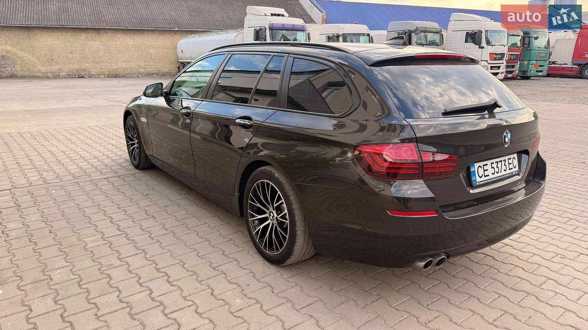 BMW 5 Series 2016 VIN WBA5J710X0GZ77435 фото оголошення 10 з 13