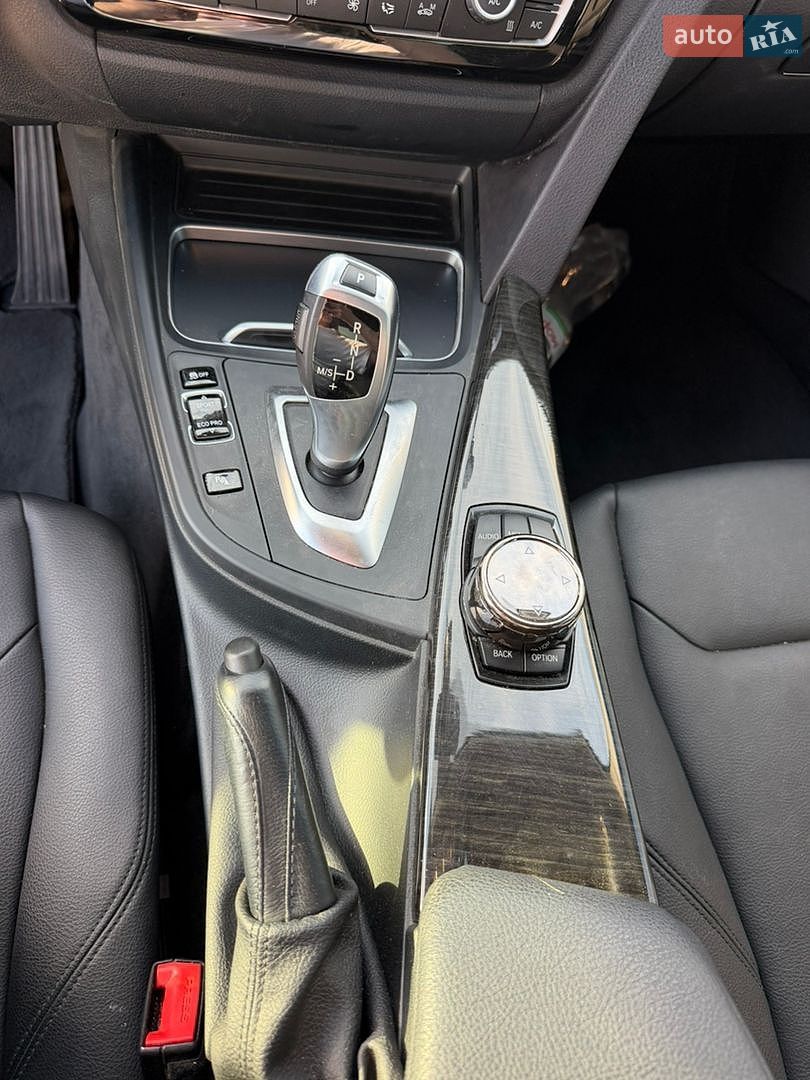 BMW 3 Series 2016 VIN WBA8E5G59GNU21566 фото оголошення 10 з 12
