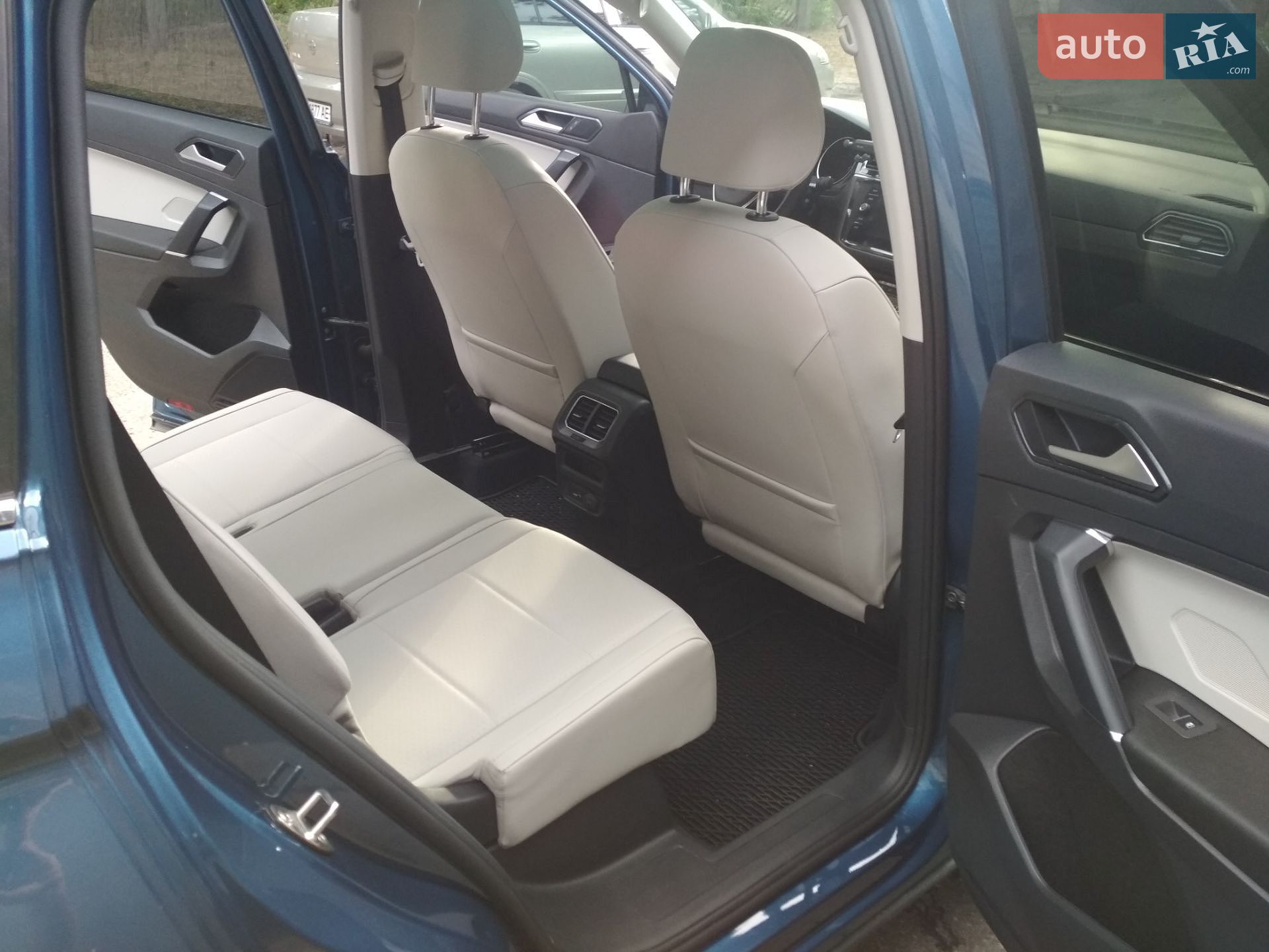 Volkswagen Tiguan Allspace 2017 VIN 3VV2B7AX4JM053873 фото оголошення 20 з 23