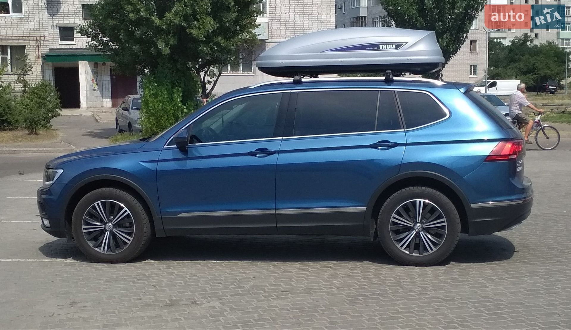 Volkswagen Tiguan Allspace 2017 VIN 3VV2B7AX4JM053873 фото оголошення 2 з 23
