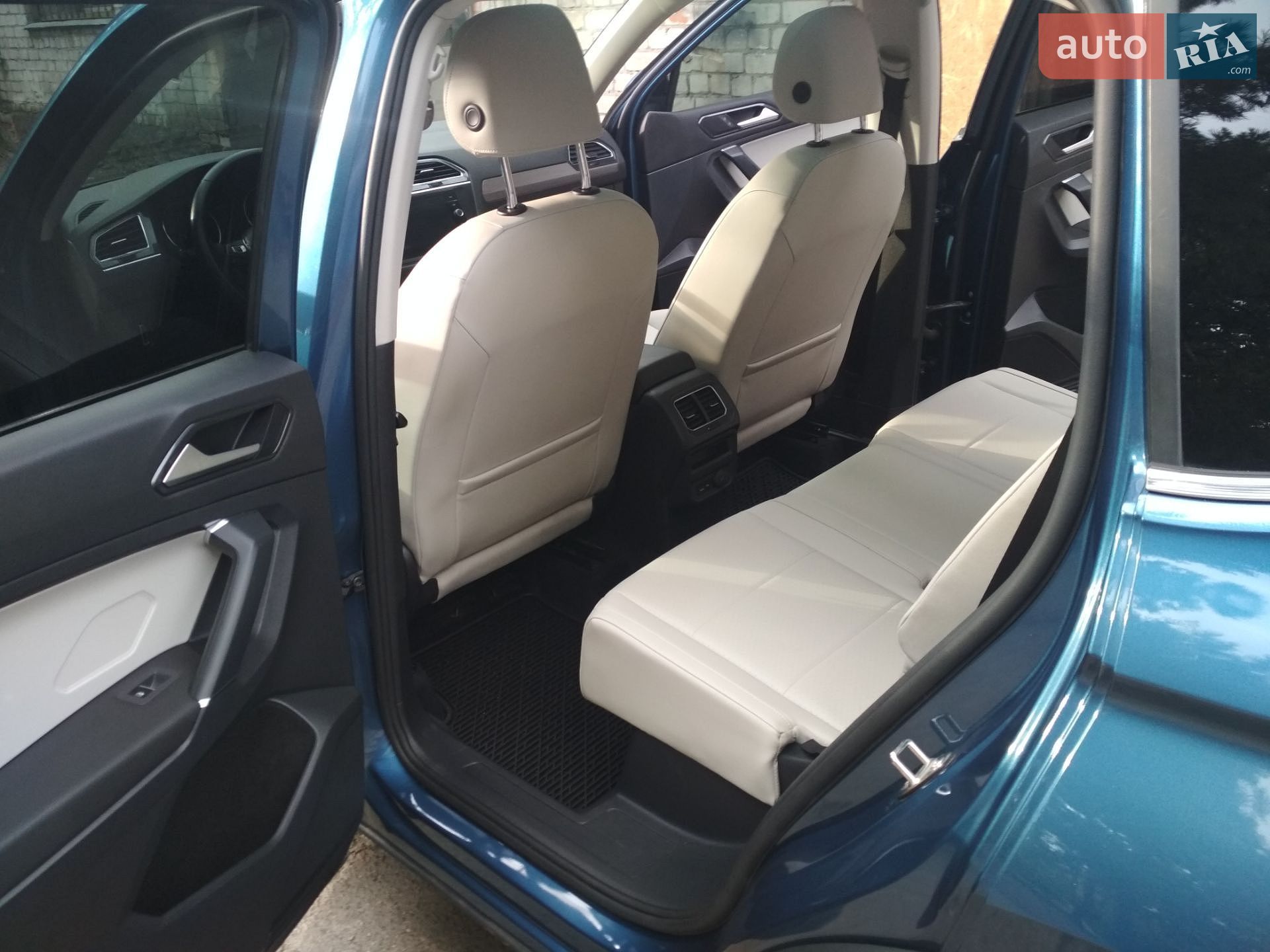 Volkswagen Tiguan Allspace 2017 VIN 3VV2B7AX4JM053873 фото оголошення 18 з 23