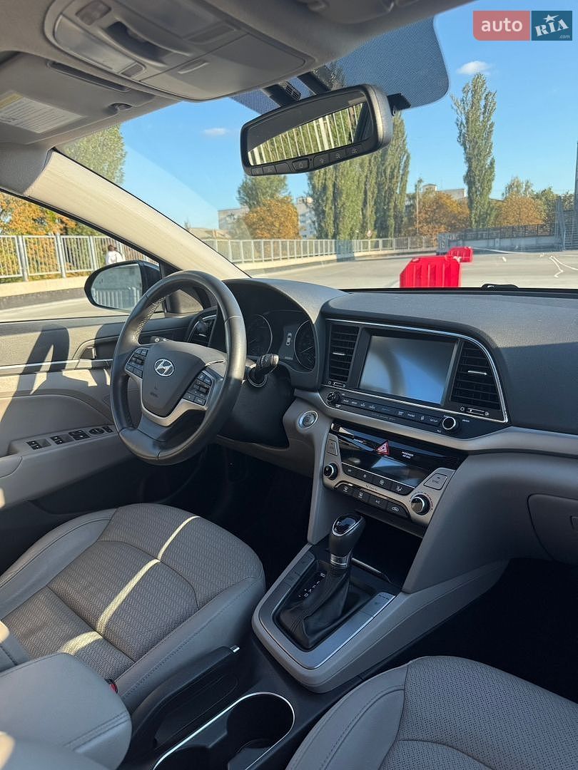 Hyundai Elantra 2016 VIN 5NPD84LFXHH037203 фото оголошення 6 з 12