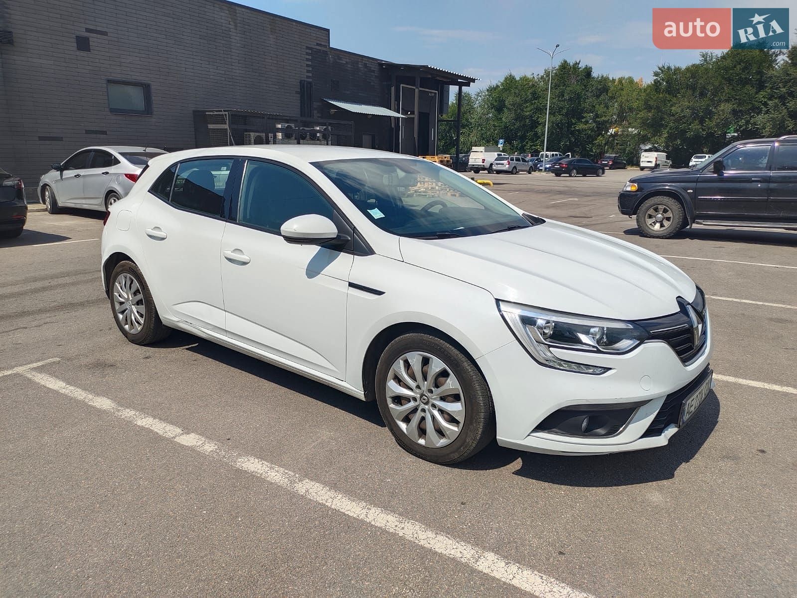 Renault Megane 2017 VIN VF1RFB00058541381 фото оголошення 3 з 17