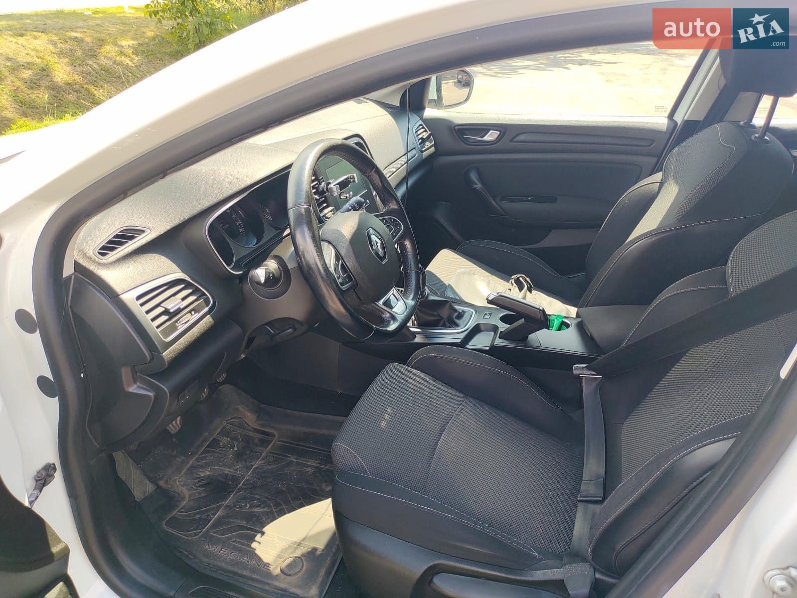 Renault Megane 2017 VIN VF1RFB00058541381 фото оголошення 9 з 17