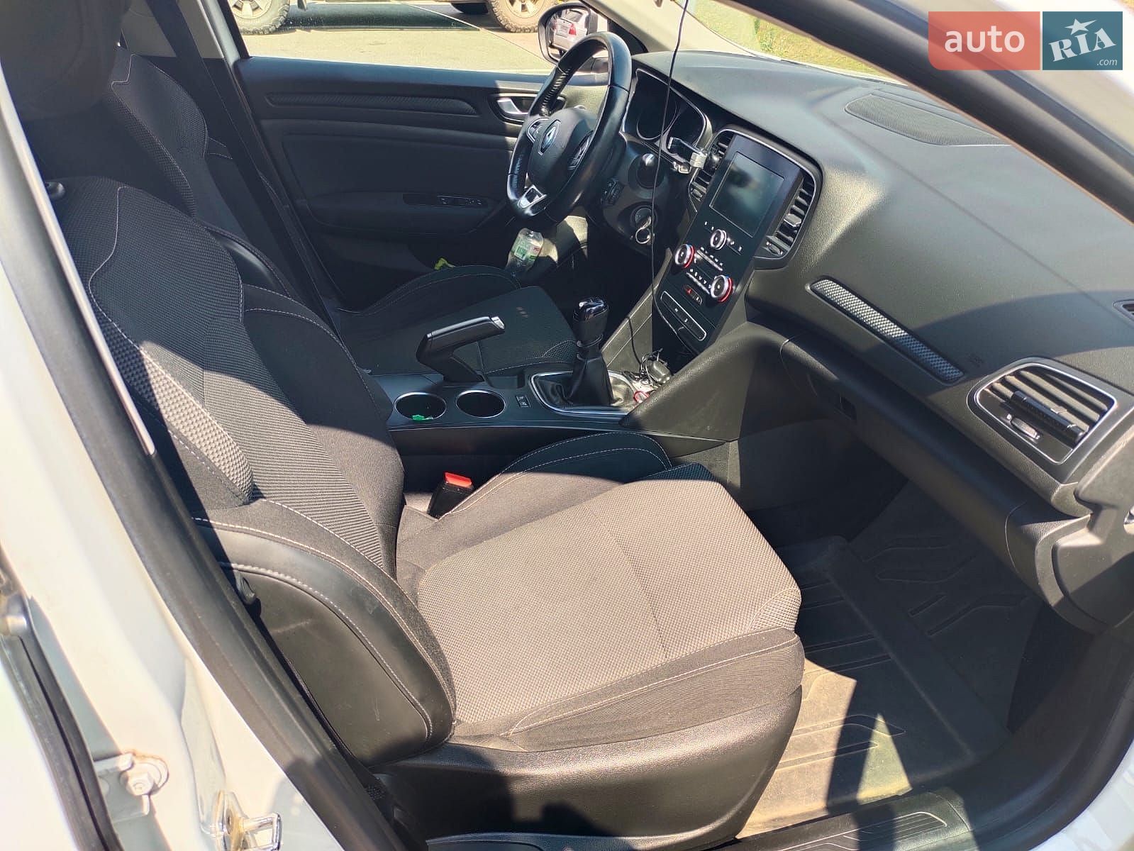 Renault Megane 2017 VIN VF1RFB00058541381 фото оголошення 13 з 17