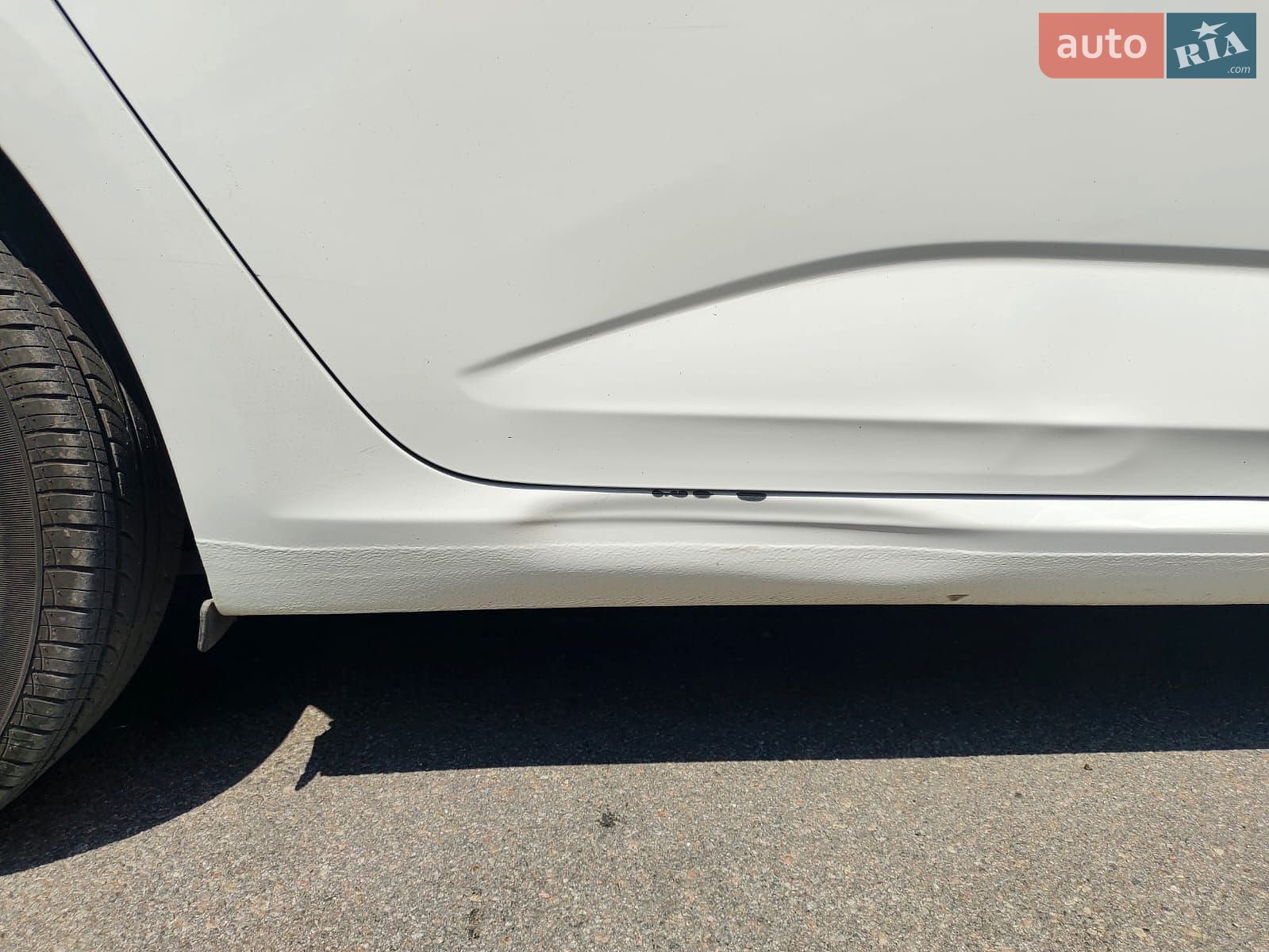 Renault Megane 2017 VIN VF1RFB00058541381 фото оголошення 14 з 17