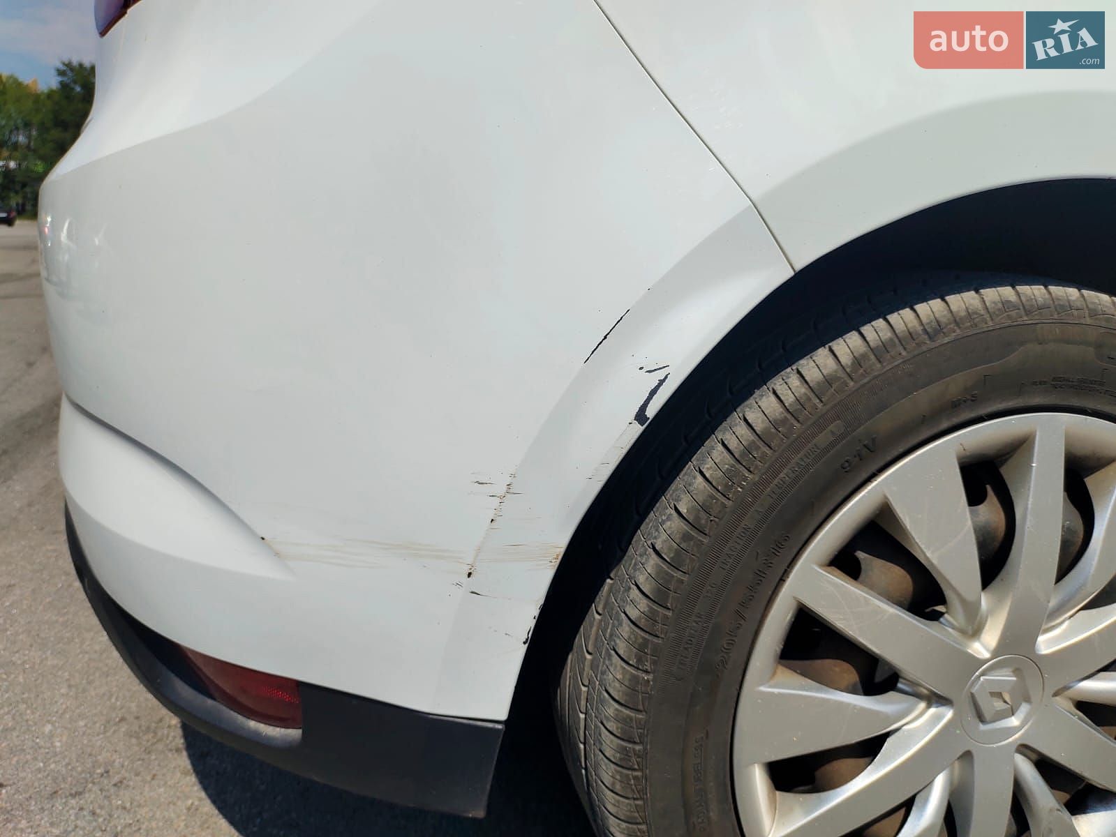 Renault Megane 2017 VIN VF1RFB00058541381 фото оголошення 15 з 17