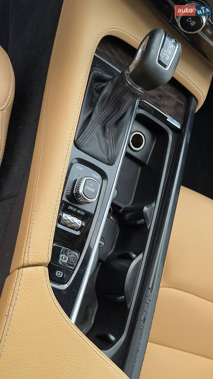 Volvo XC90 2016 VIN YV4A22PK0G1062422 фото оголошення 19 з 31