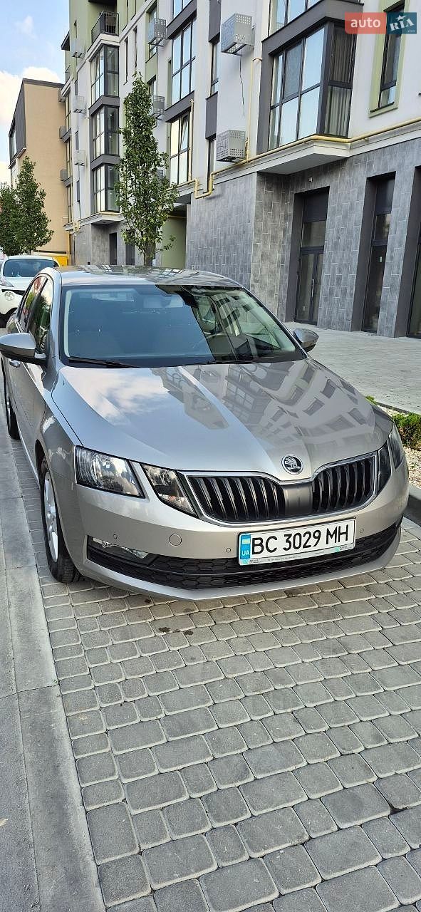 Skoda Octavia 2017 VIN TMBAG7NE2J0083705 фото оголошення 2 з 17