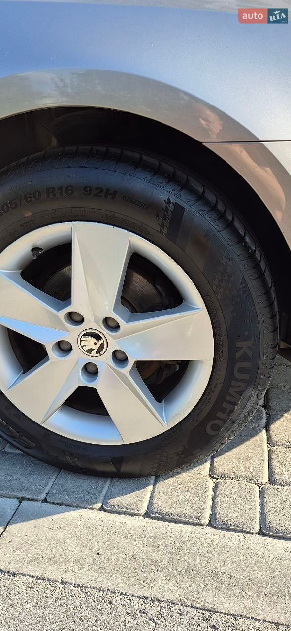 Skoda Octavia 2017 VIN TMBAG7NE2J0083705 фото оголошення 6 з 17