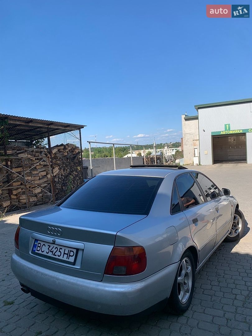 Audi A4 1995 VIN WAUZZZ8DZSA028252 фото оголошення 7 з 11