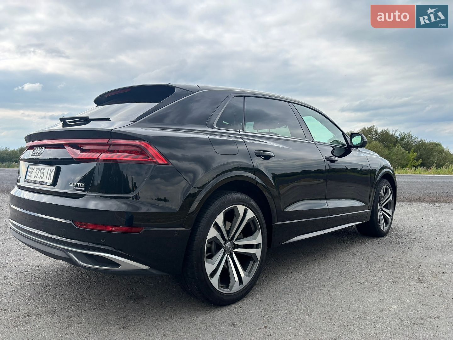 Audi Q8 2021 VIN WAUZZZF17MD031095 фото оголошення 5 з 37