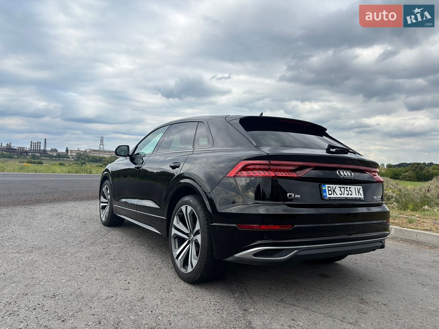 Audi Q8 2021 VIN WAUZZZF17MD031095 фото оголошення 6 з 37