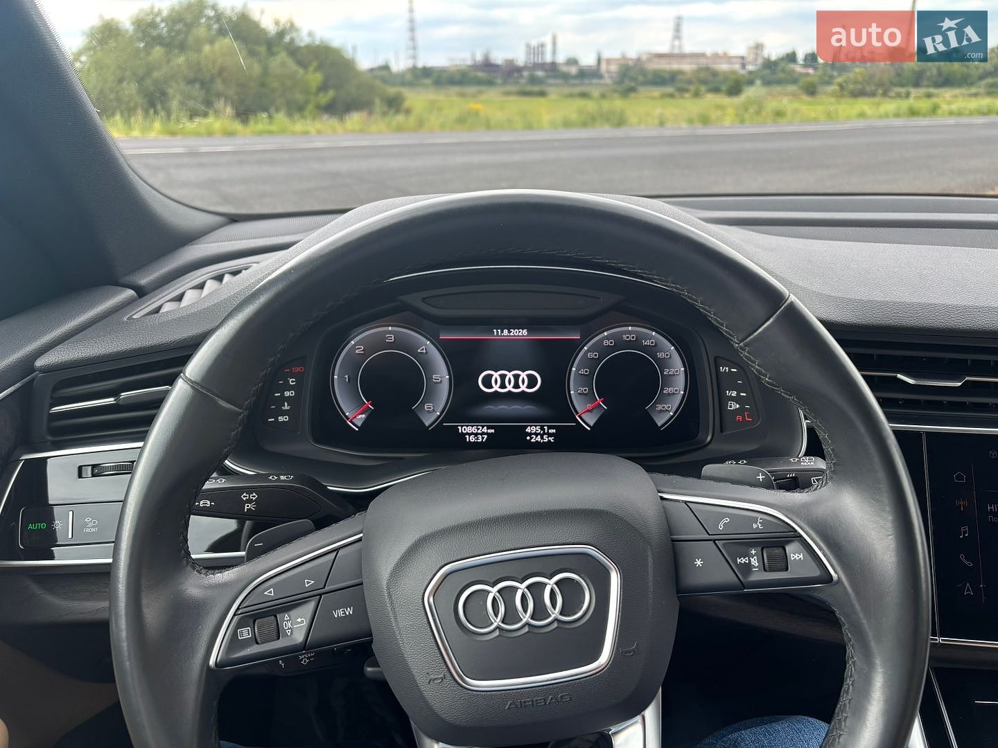 Audi Q8 2021 VIN WAUZZZF17MD031095 фото оголошення 11 з 37