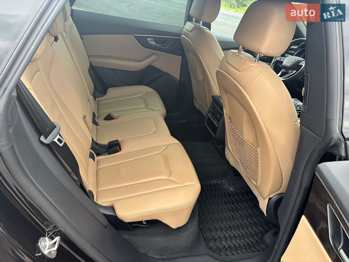 Audi Q8 2021 VIN WAUZZZF17MD031095 фото оголошення 13 з 37