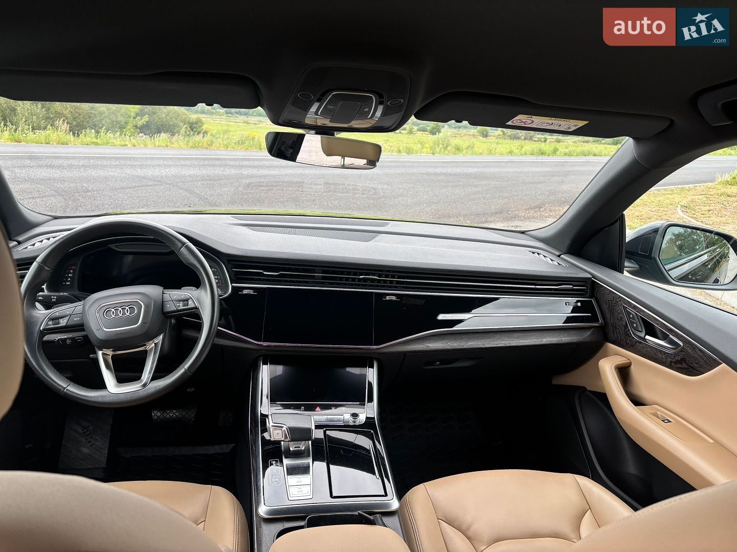 Audi Q8 2021 VIN WAUZZZF17MD031095 фото оголошення 18 з 37