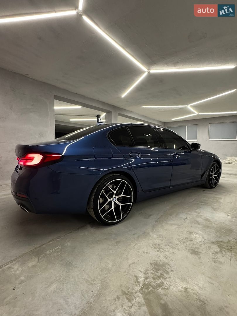 BMW 5 Series 2021 VIN WBA73BJ09MWX18159 фото оголошення 4 з 14
