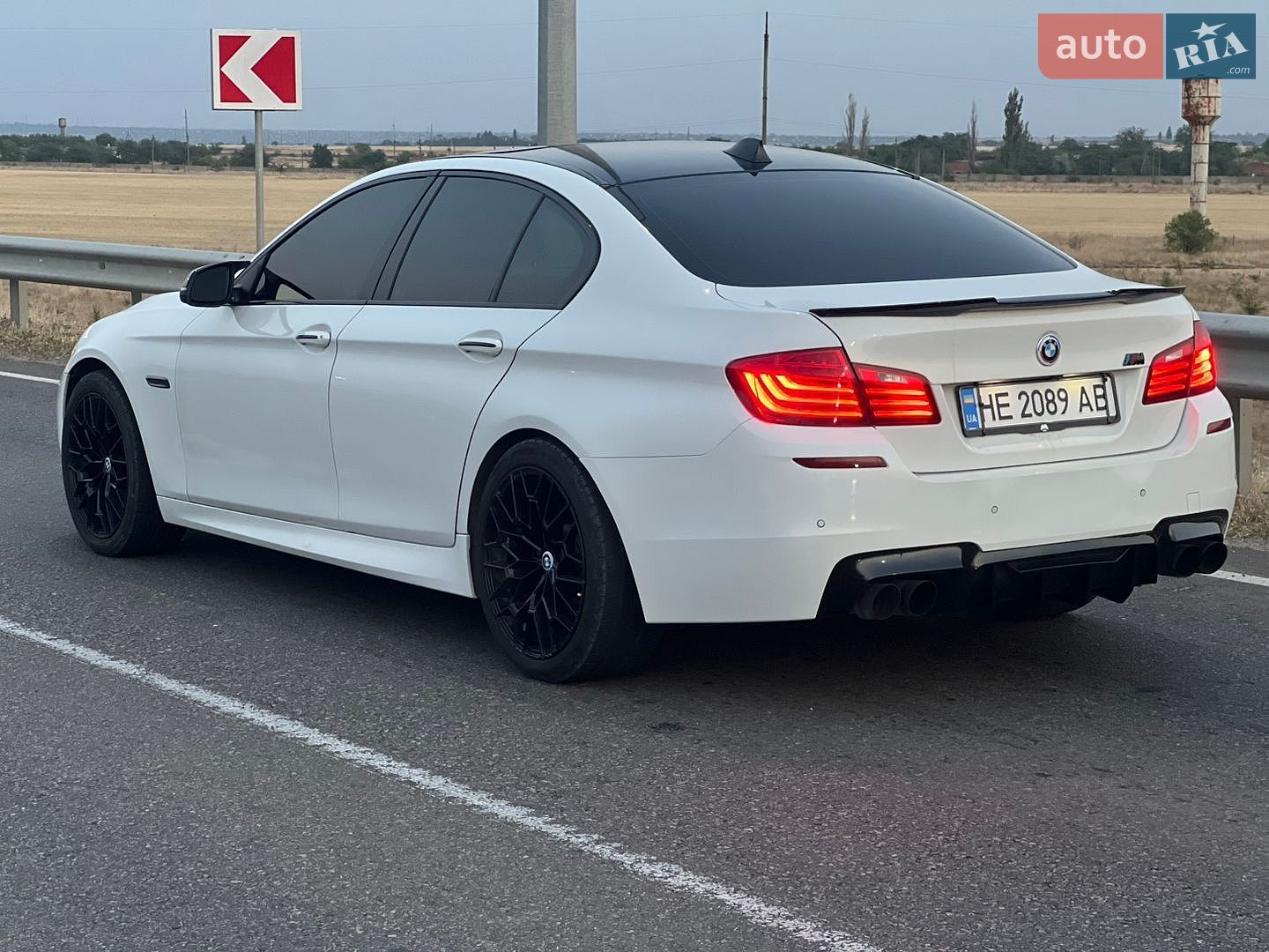 BMW 5 Series 2015 VIN WBA5A7C58GG144218 фото оголошення 13 з 20