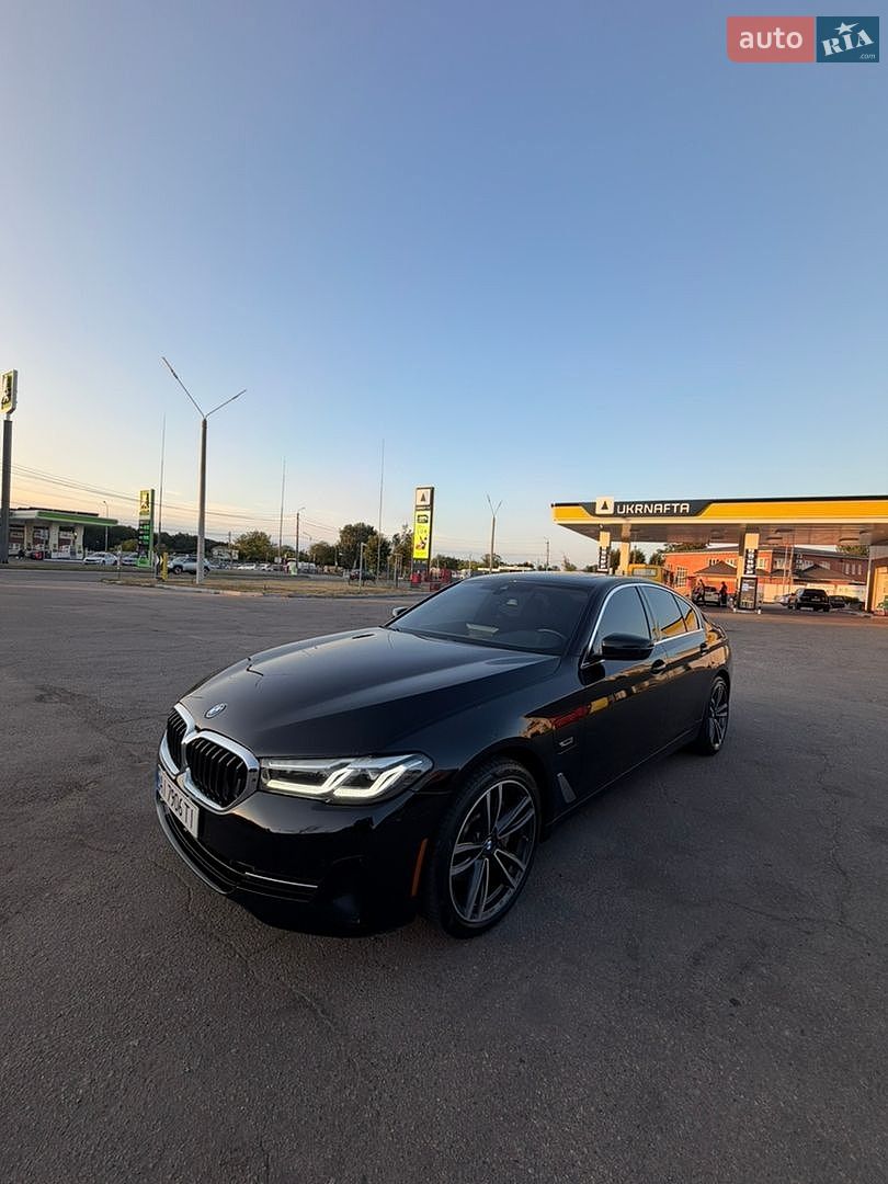 BMW 5 Series 2022 VIN WBA13AG07PCM22991 фото оголошення 2 з 5