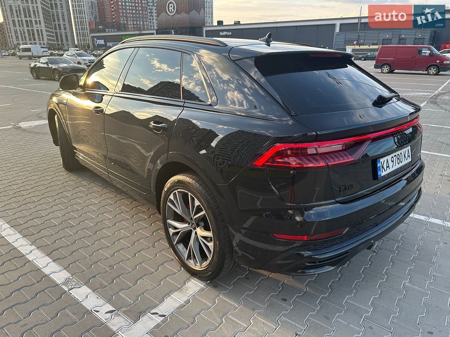Audi Q8 2023 VIN WAUZZZF17PD030971 фото оголошення 7 з 55