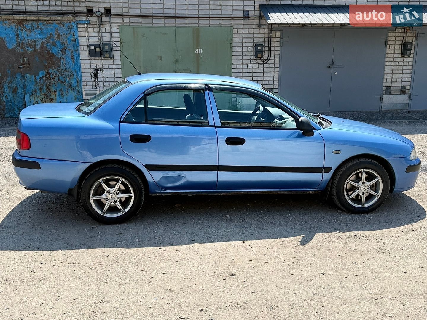 Mitsubishi Carisma 2001 VIN XMCSNDA1A1F022150 фото оголошення 6 з 13