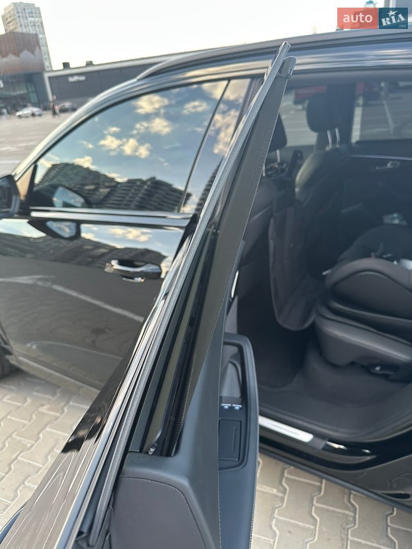 Audi Q8 2023 VIN WAUZZZF17PD030971 фото оголошення 23 з 55