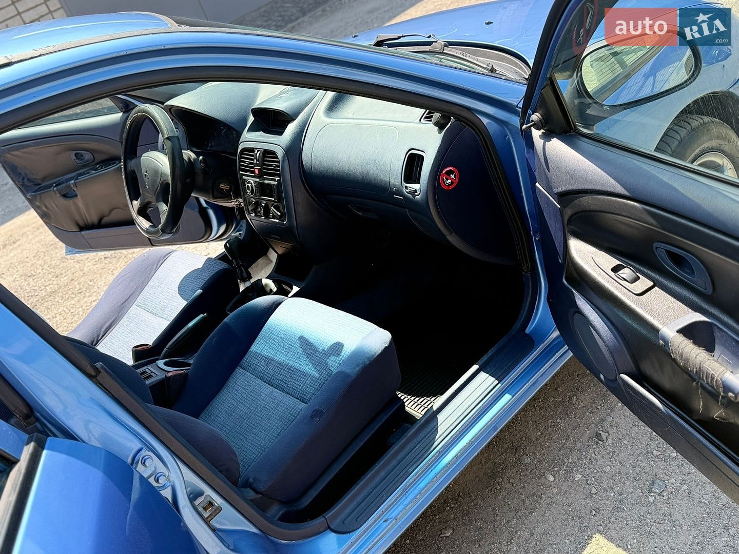 Mitsubishi Carisma 2001 VIN XMCSNDA1A1F022150 фото оголошення 11 з 13