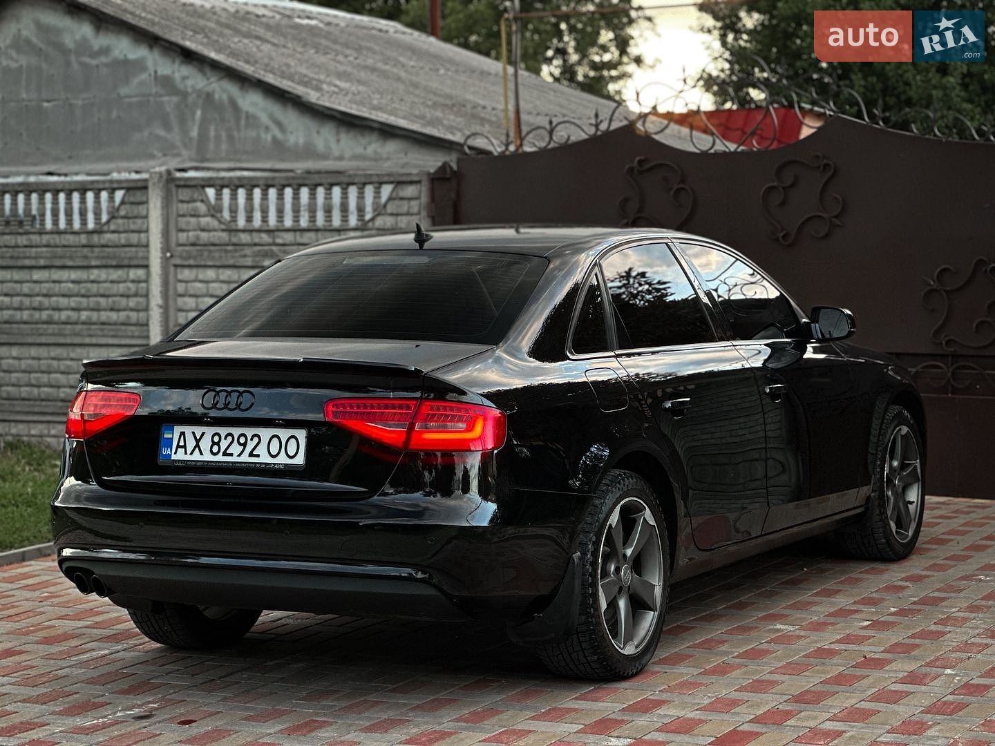 Audi A4 2013 VIN WAUZZZ8K4DN039610 фото оголошення 8 з 19