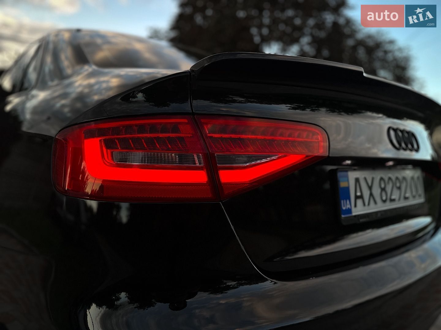 Audi A4 2013 VIN WAUZZZ8K4DN039610 фото оголошення 11 з 19