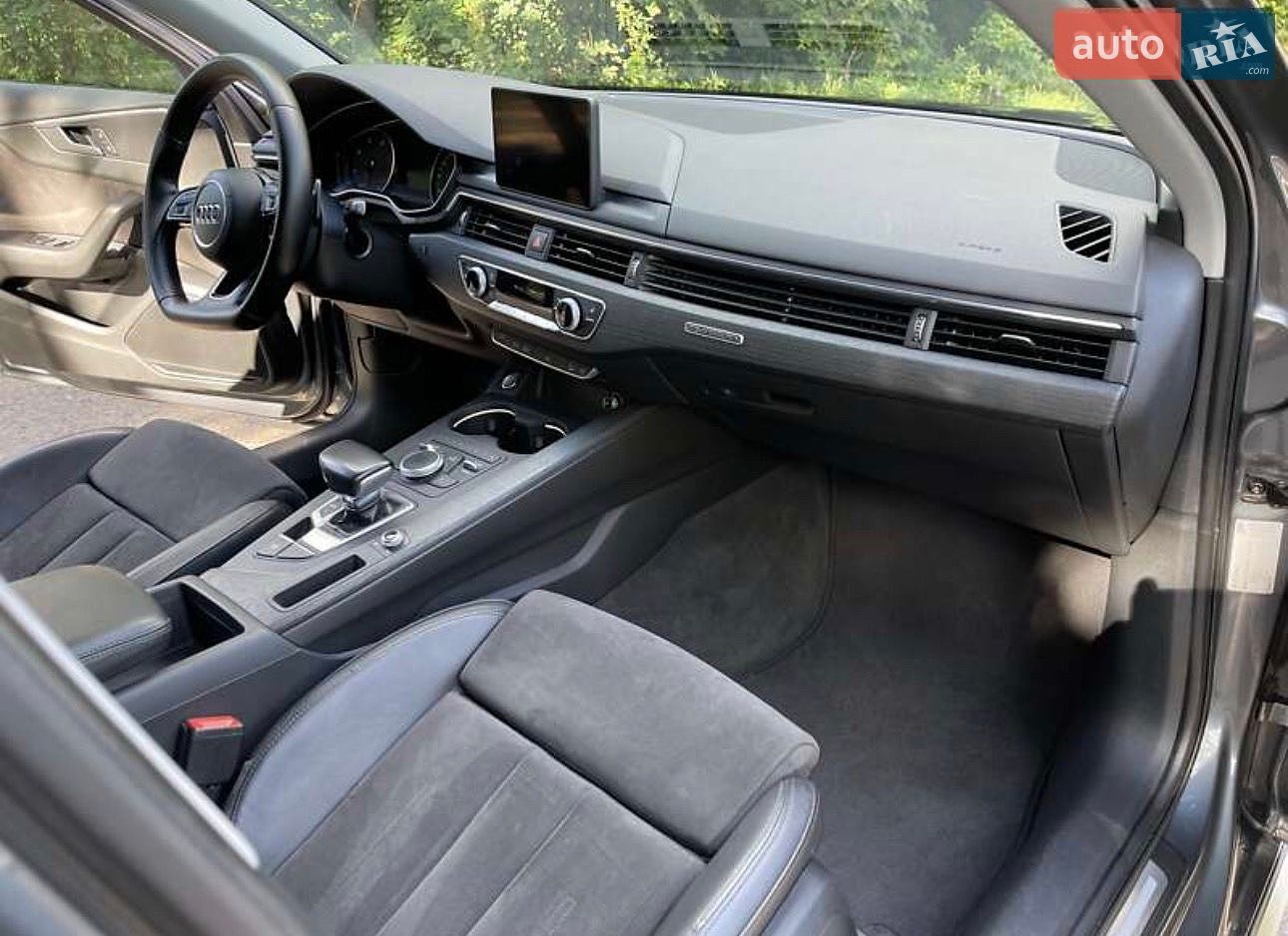 Audi A4 2017 VIN WAUZZZF47HA118139 фото оголошення 11 з 22