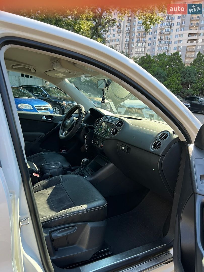 Volkswagen Tiguan 2013 VIN WVGAV3AX0DW567407 фото оголошення 12 з 23