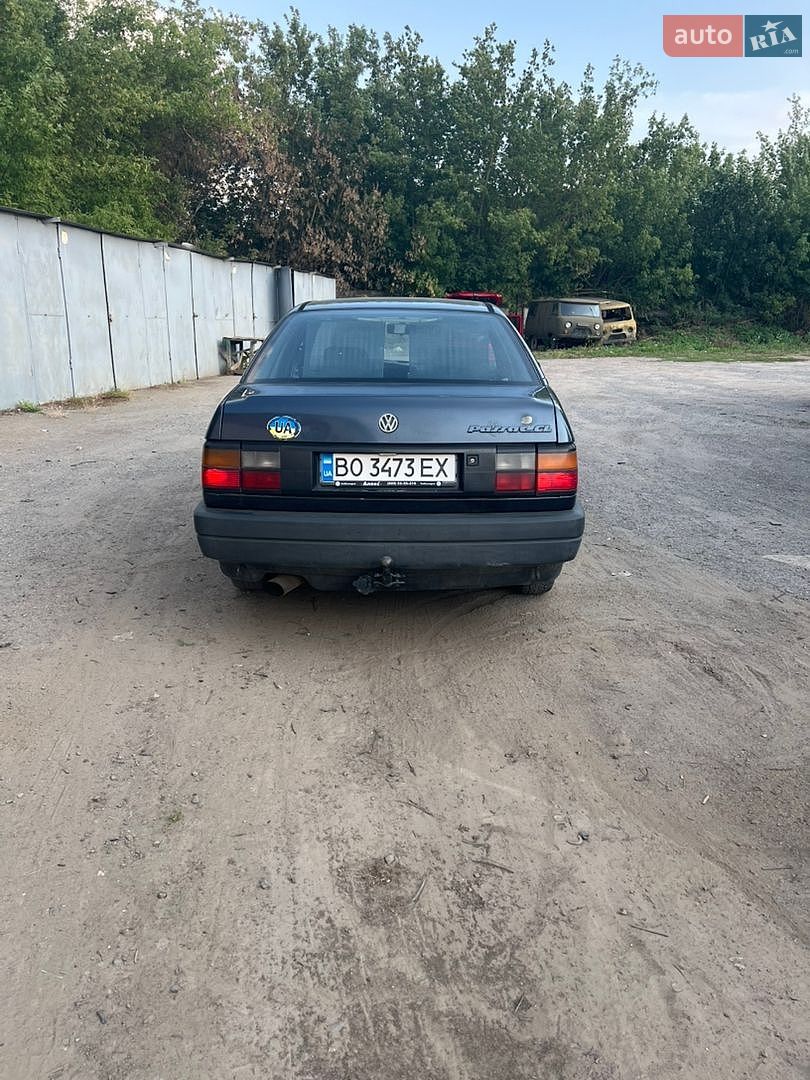Volkswagen Passat 1989 VIN WVWZZZ31ZKE143059 фото оголошення 4 з 12