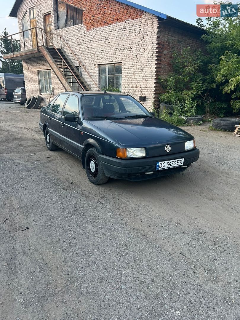 Volkswagen Passat 1989 VIN WVWZZZ31ZKE143059 фото оголошення 2 з 12