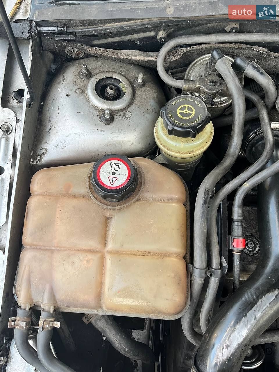 Ford Focus 1999 VIN WF0NXXGCDNXK35169 фото оголошення 3 з 16